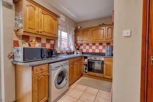 Kitchen- click for photo gallery